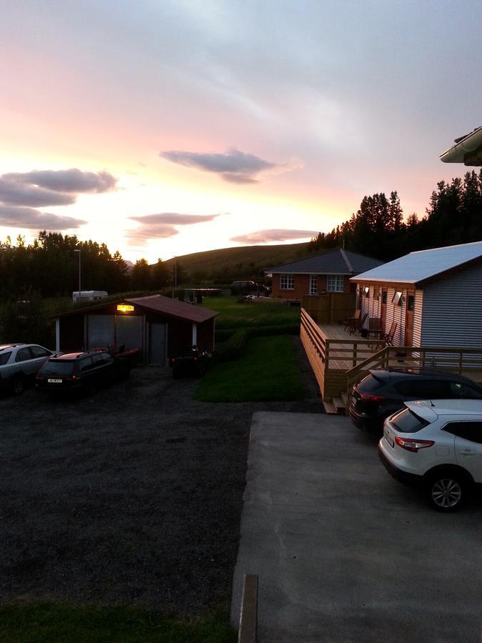 Guesthouse Hvitafell Laugar  Buitenkant foto