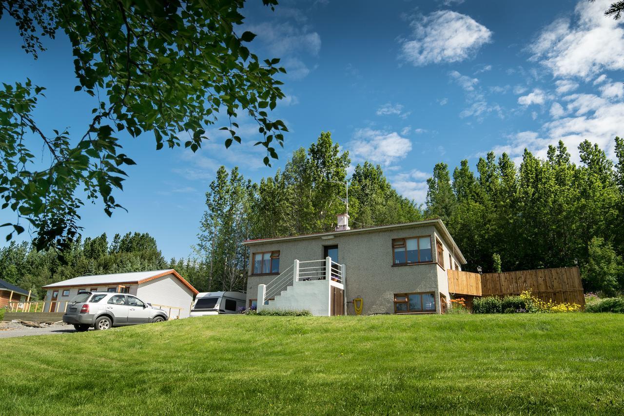 Guesthouse Hvitafell Laugar  Buitenkant foto